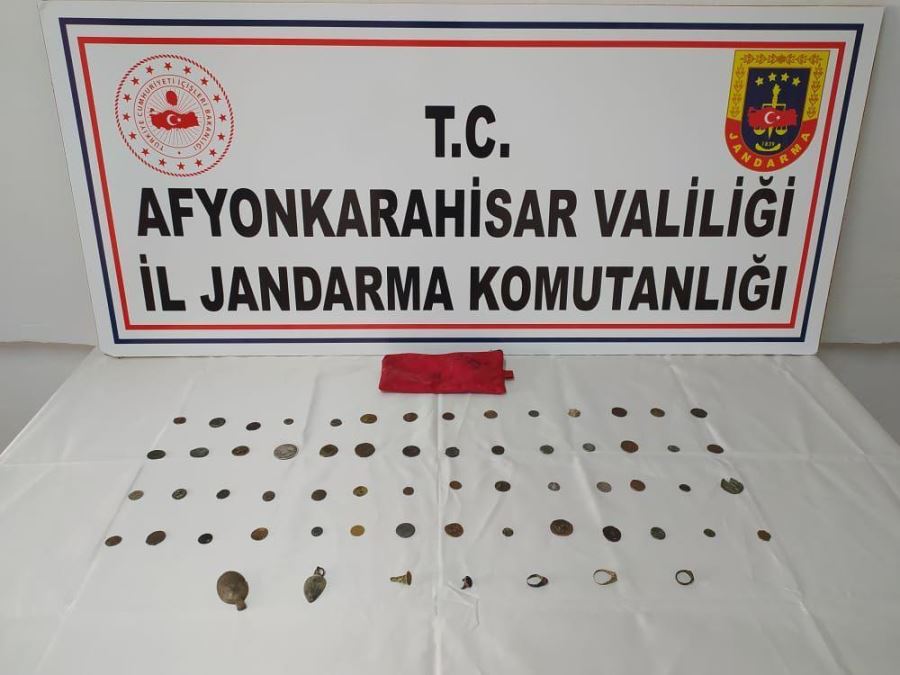 Tarihi eser kaçakçılarına Bolvadin’de operasyon