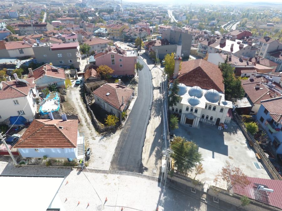 Başkan Zeybek’ten İscehisar’a büyük destek