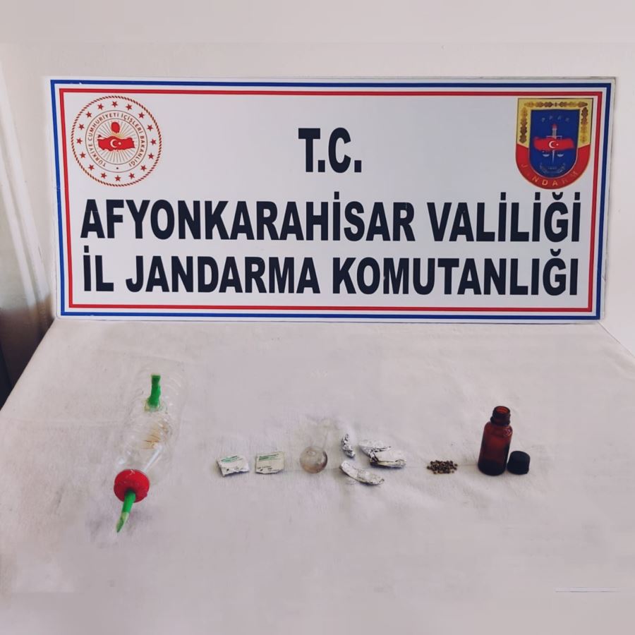 Zehir taciri 2 şahsa Başmakçı’da operasyon