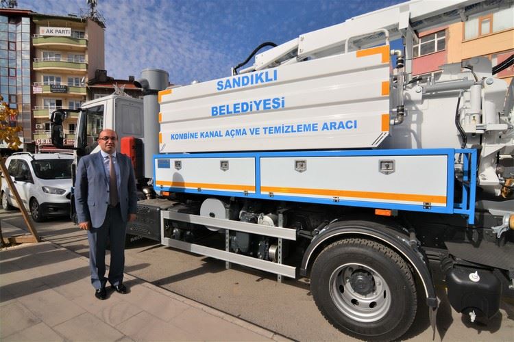 Sandıklı Belediyesi araç filosuna bir yenisini kattı