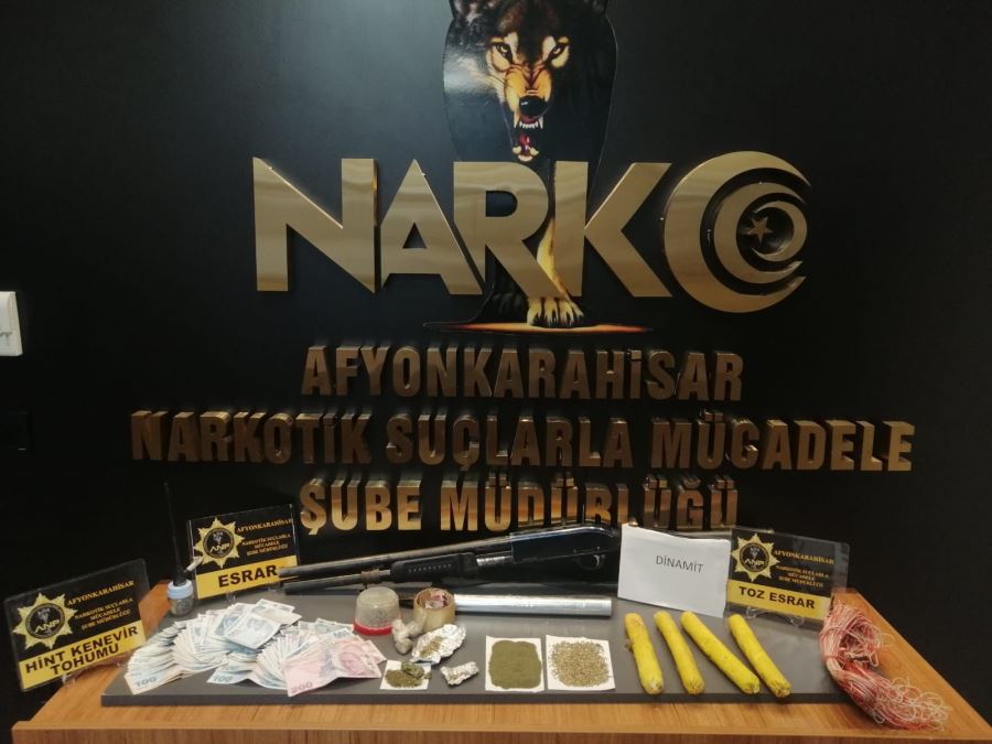 İhsaniye’de sokak satıcılarına operasyon 