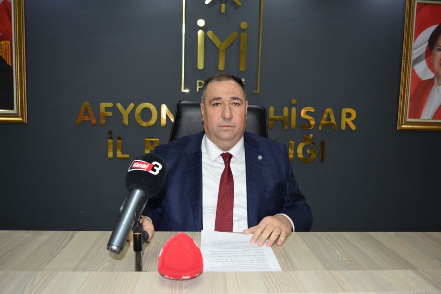 Mısırlıoğlu: “Afyonkarahisar Belediyesi karla mücadelede sınıfta kalmıştır”