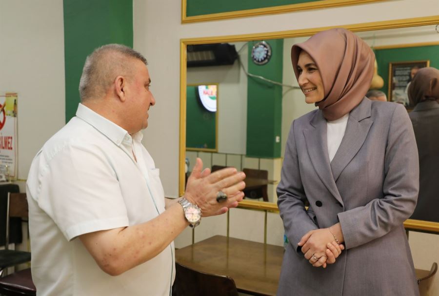 Vali Yiğitbaşı Uzun Çarşı esnafını tek tek dolaştı