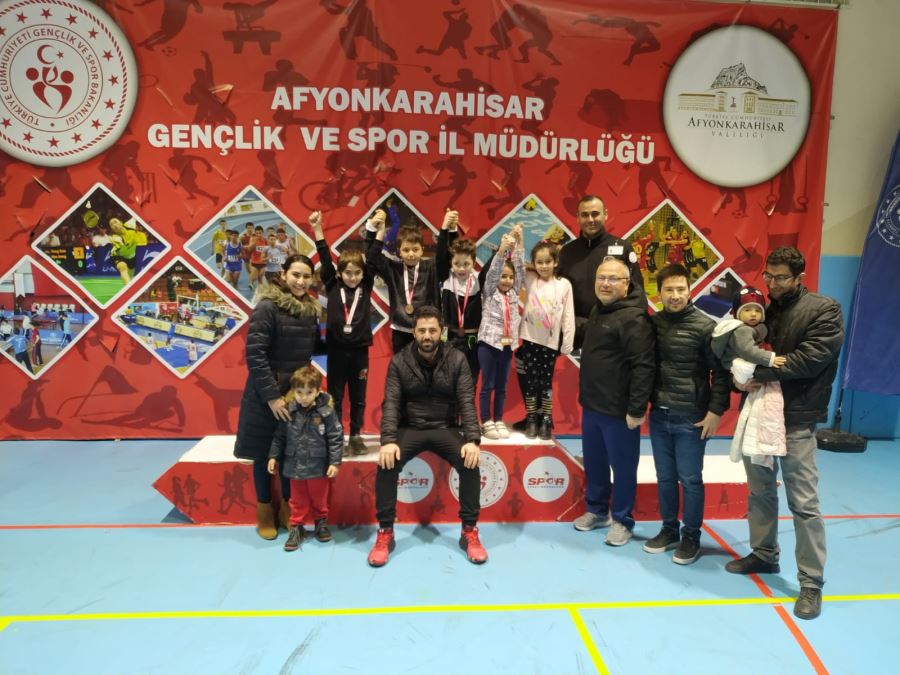 5 ilden 30 sporcunun katıldığı turnuva sonuçlandı 