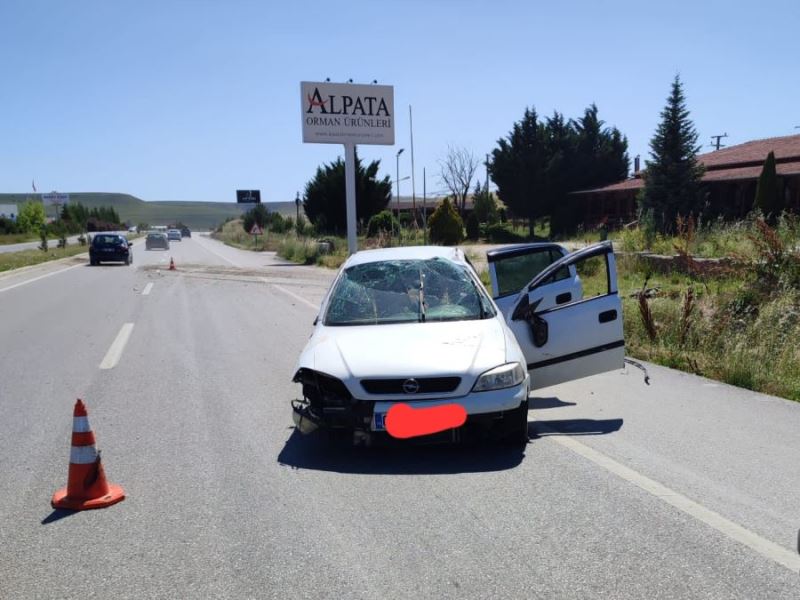 Ters yöne geçen araç zincirleme kazaya neden oluyordu