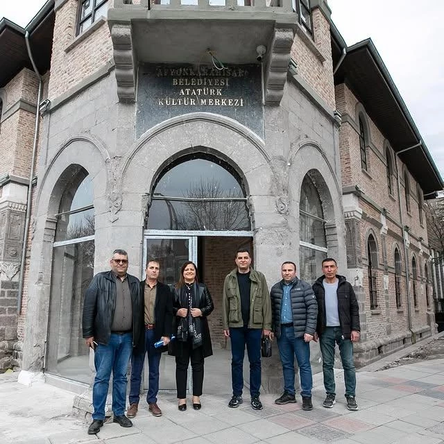 Afyonkarahisar Atatürk Kültür Merkezi Restorasyonu Devam Ediyor