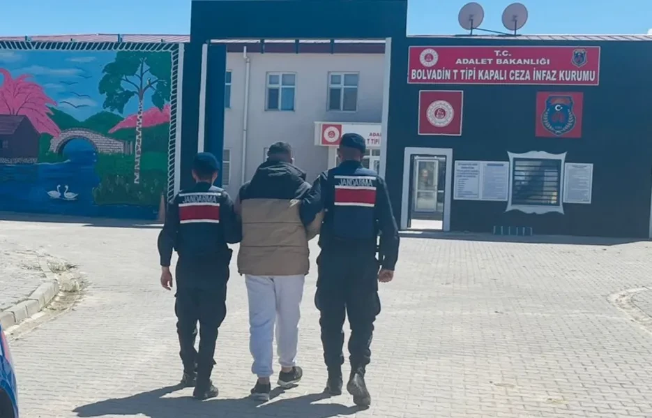 Afyonkarahisar’da Dolandırıcılık Suçundan Aranan Şahıs Emirdağ’da Yakalandı