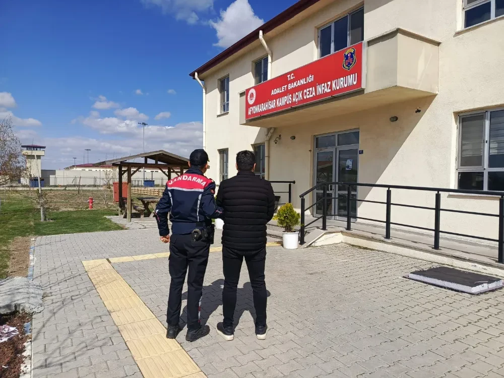 Afyonkarahisar’da Uyuşturucu Suçundan Aranan Şahıs Yakalandı