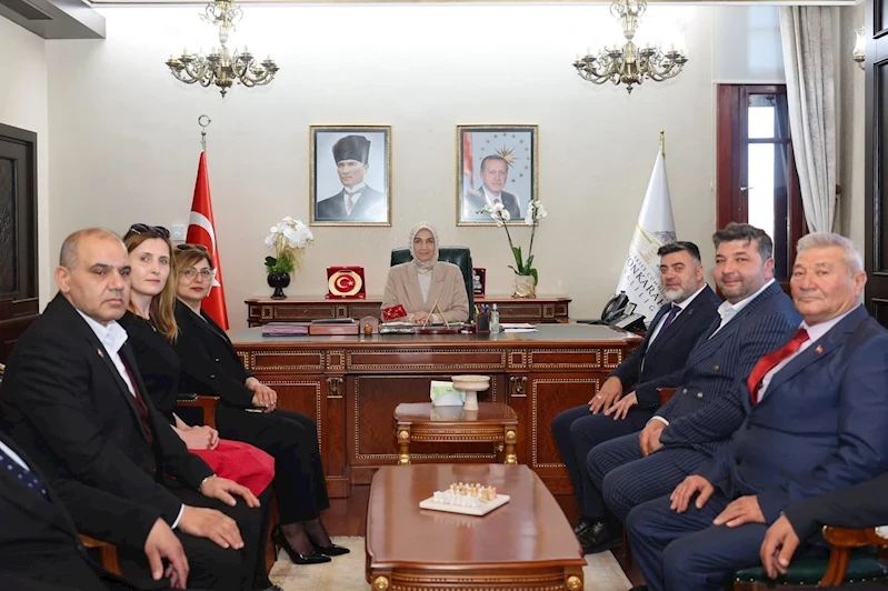 Afyonkarahisar Valisi Muhtarlarla Bir Araya Geldi
