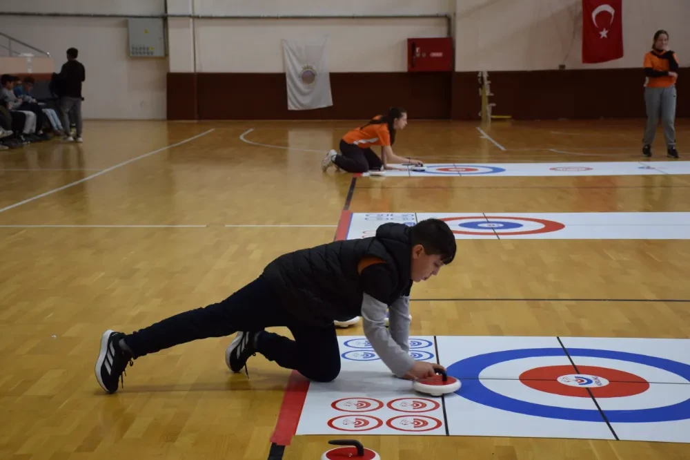Floor Curling Turnuvası’nda Final Heyecanı Yaşandı