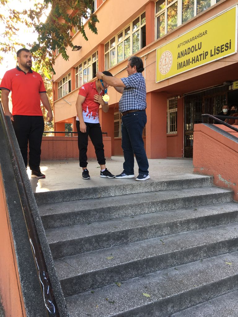 Türk Bayrağı Romanya?da dalgalandı